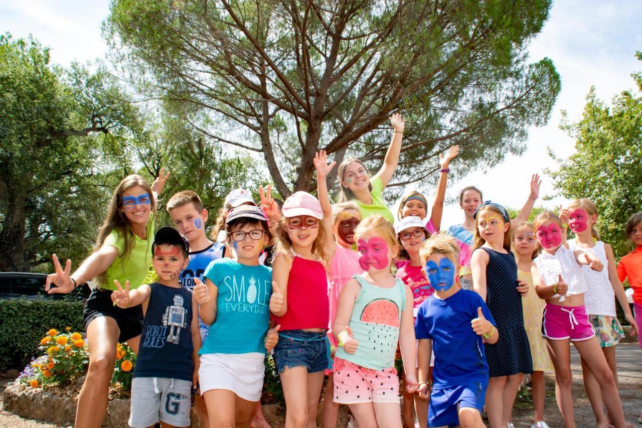 3 Bedroom Chalets Camping Lei Suves - Joycasa Roquebrune-sur Argens Εξωτερικό φωτογραφία