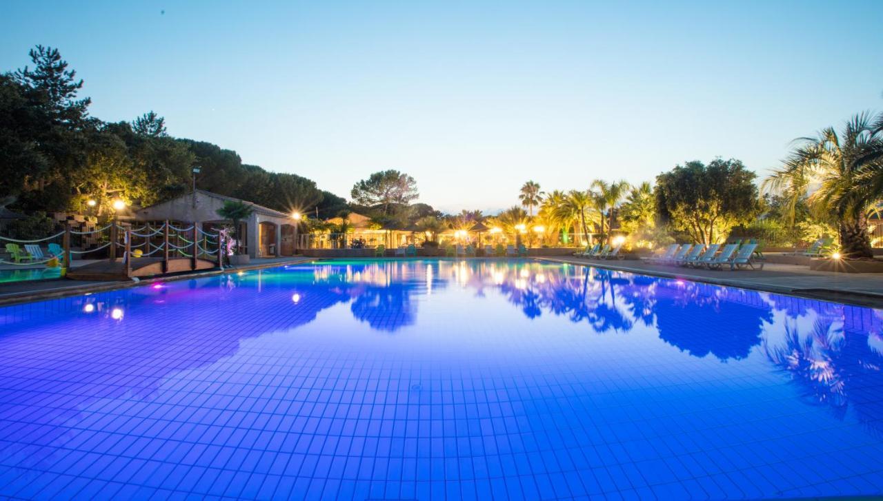 3 Bedroom Chalets Camping Lei Suves - Joycasa Roquebrune-sur Argens Εξωτερικό φωτογραφία