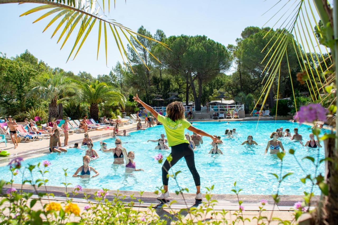 3 Bedroom Chalets Camping Lei Suves - Joycasa Roquebrune-sur Argens Εξωτερικό φωτογραφία