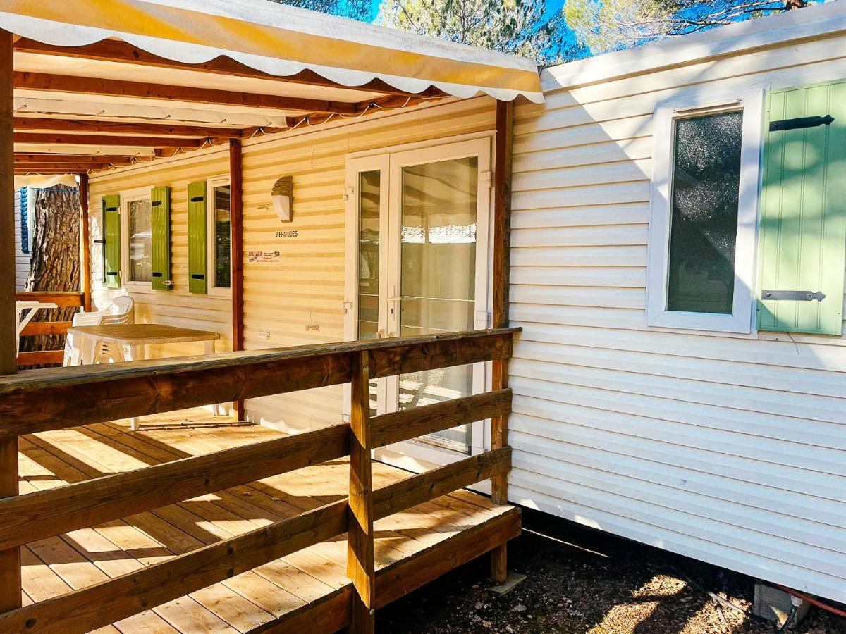 3 Bedroom Chalets Camping Lei Suves - Joycasa Roquebrune-sur Argens Εξωτερικό φωτογραφία