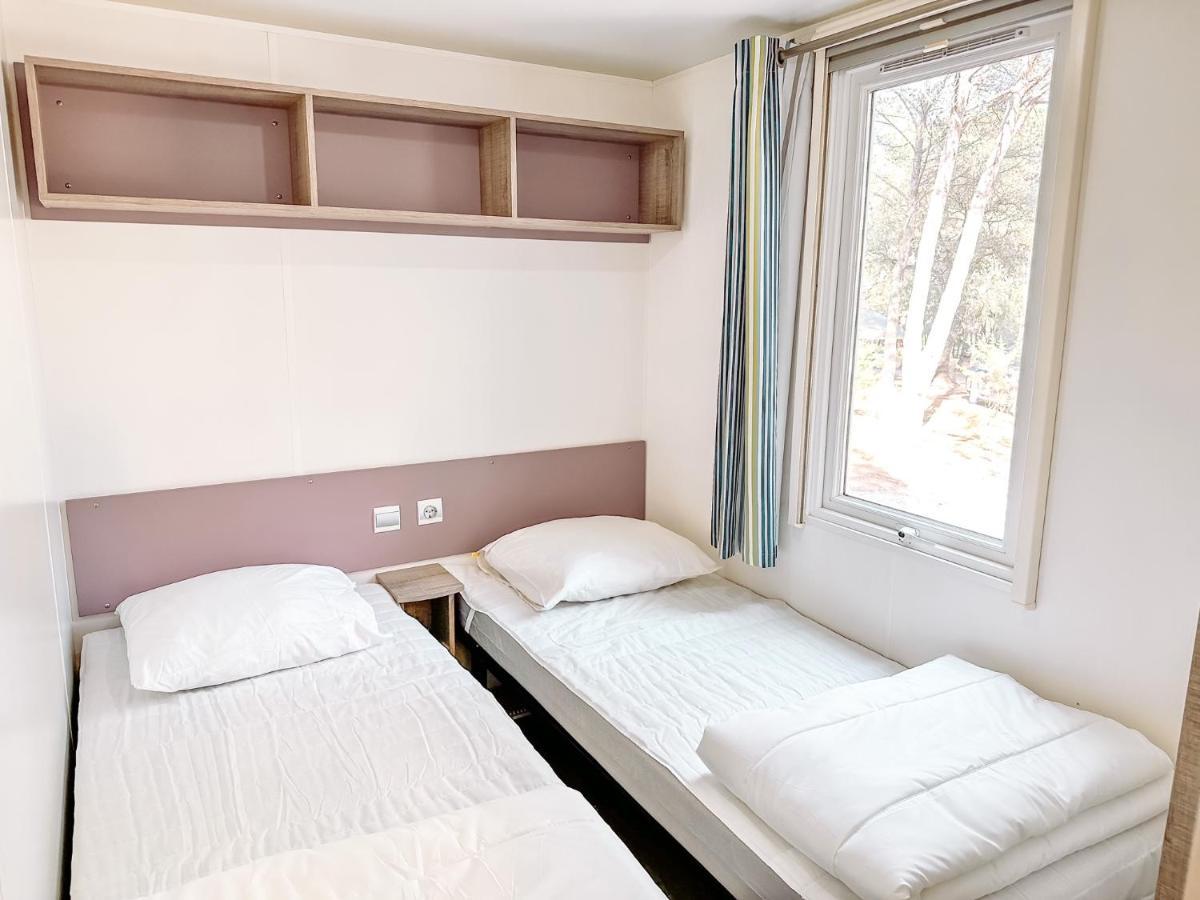 3 Bedroom Chalets Camping Lei Suves - Joycasa Roquebrune-sur Argens Εξωτερικό φωτογραφία