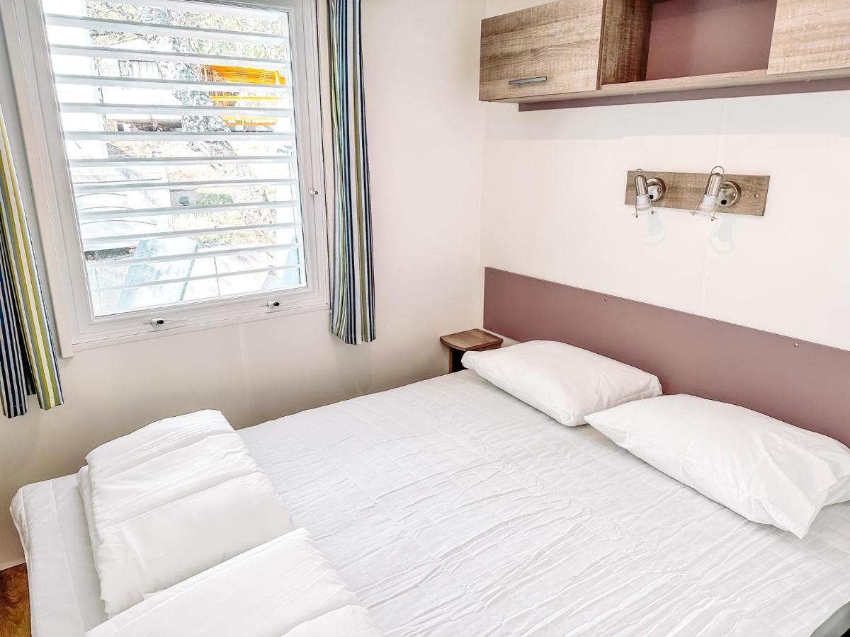 3 Bedroom Chalets Camping Lei Suves - Joycasa Roquebrune-sur Argens Εξωτερικό φωτογραφία