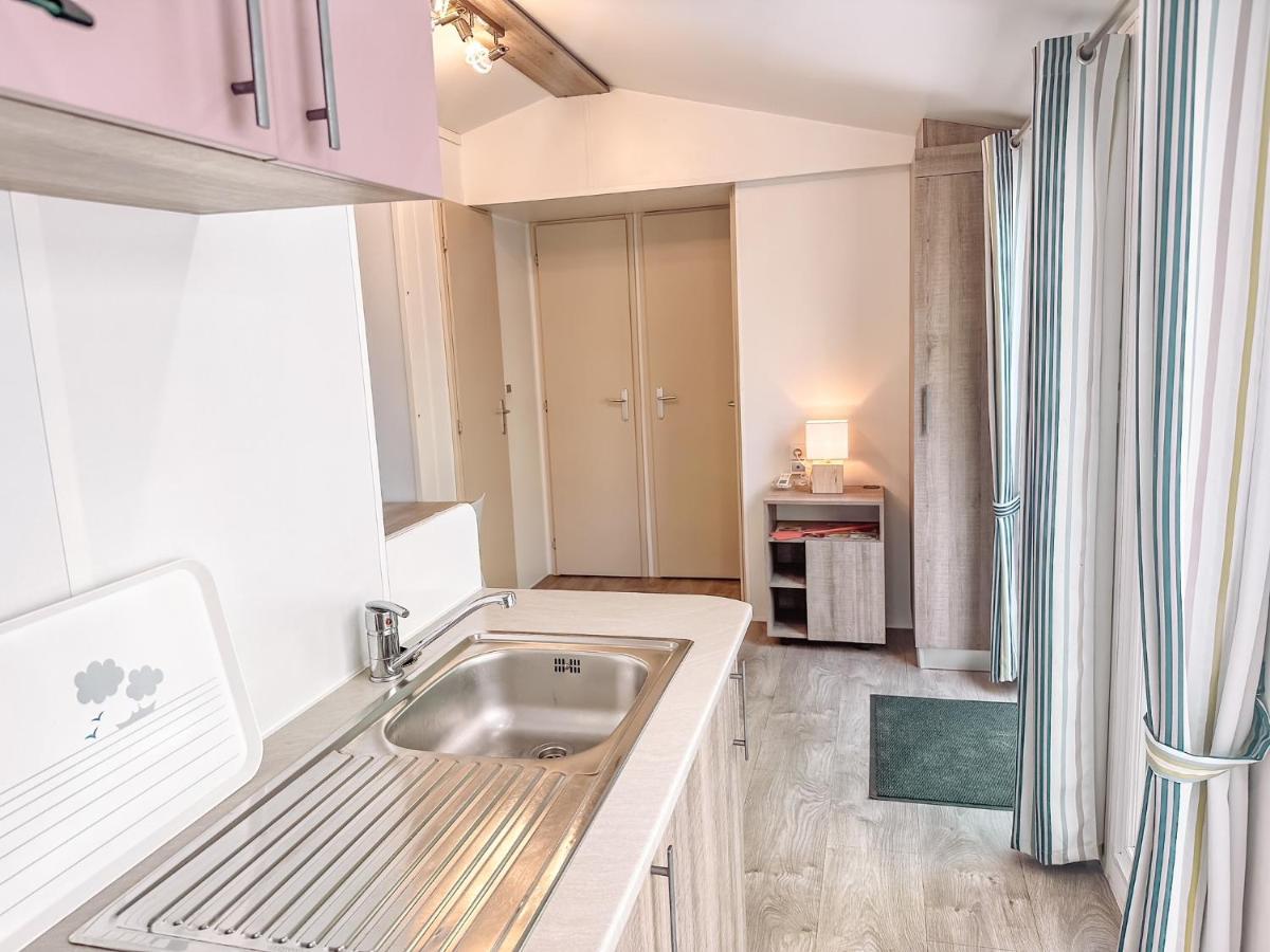 3 Bedroom Chalets Camping Lei Suves - Joycasa Roquebrune-sur Argens Εξωτερικό φωτογραφία