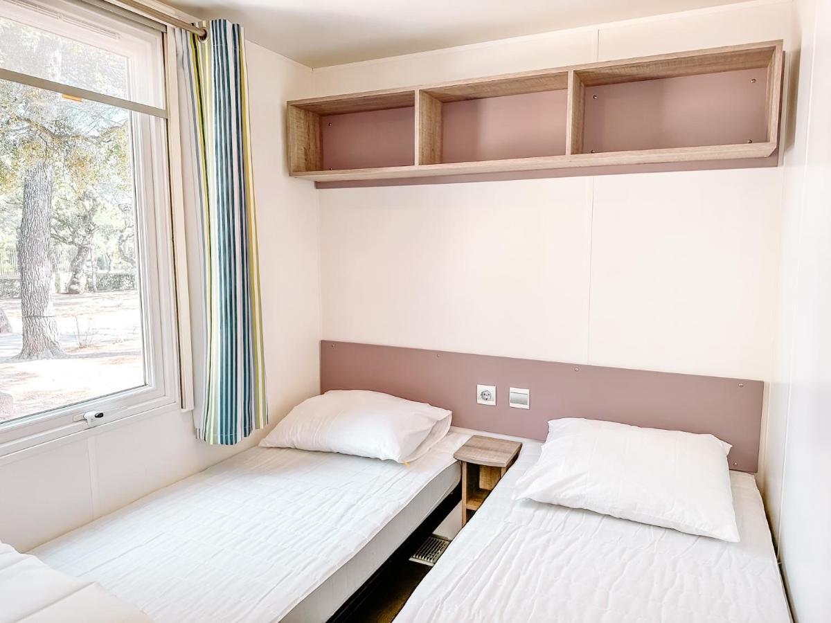 3 Bedroom Chalets Camping Lei Suves - Joycasa Roquebrune-sur Argens Εξωτερικό φωτογραφία