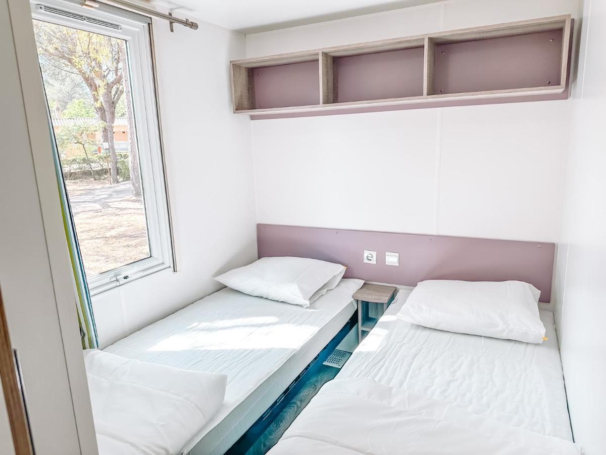 3 Bedroom Chalets Camping Lei Suves - Joycasa Roquebrune-sur Argens Εξωτερικό φωτογραφία