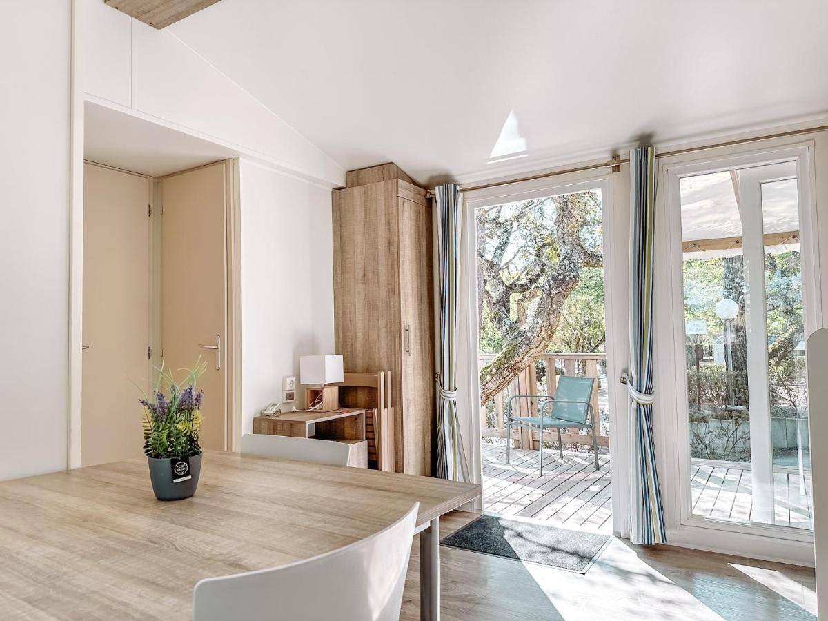 3 Bedroom Chalets Camping Lei Suves - Joycasa Roquebrune-sur Argens Εξωτερικό φωτογραφία