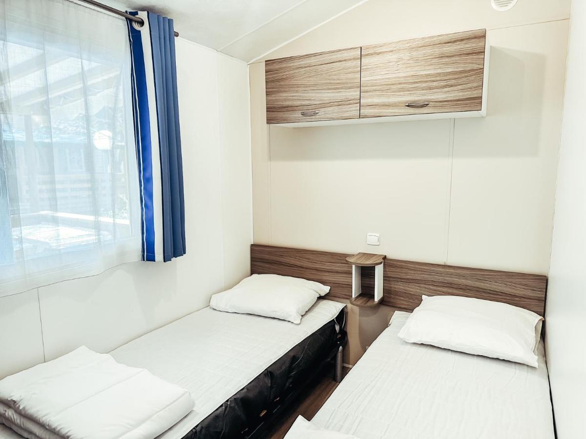 3 Bedroom Chalets Camping Lei Suves - Joycasa Roquebrune-sur Argens Εξωτερικό φωτογραφία