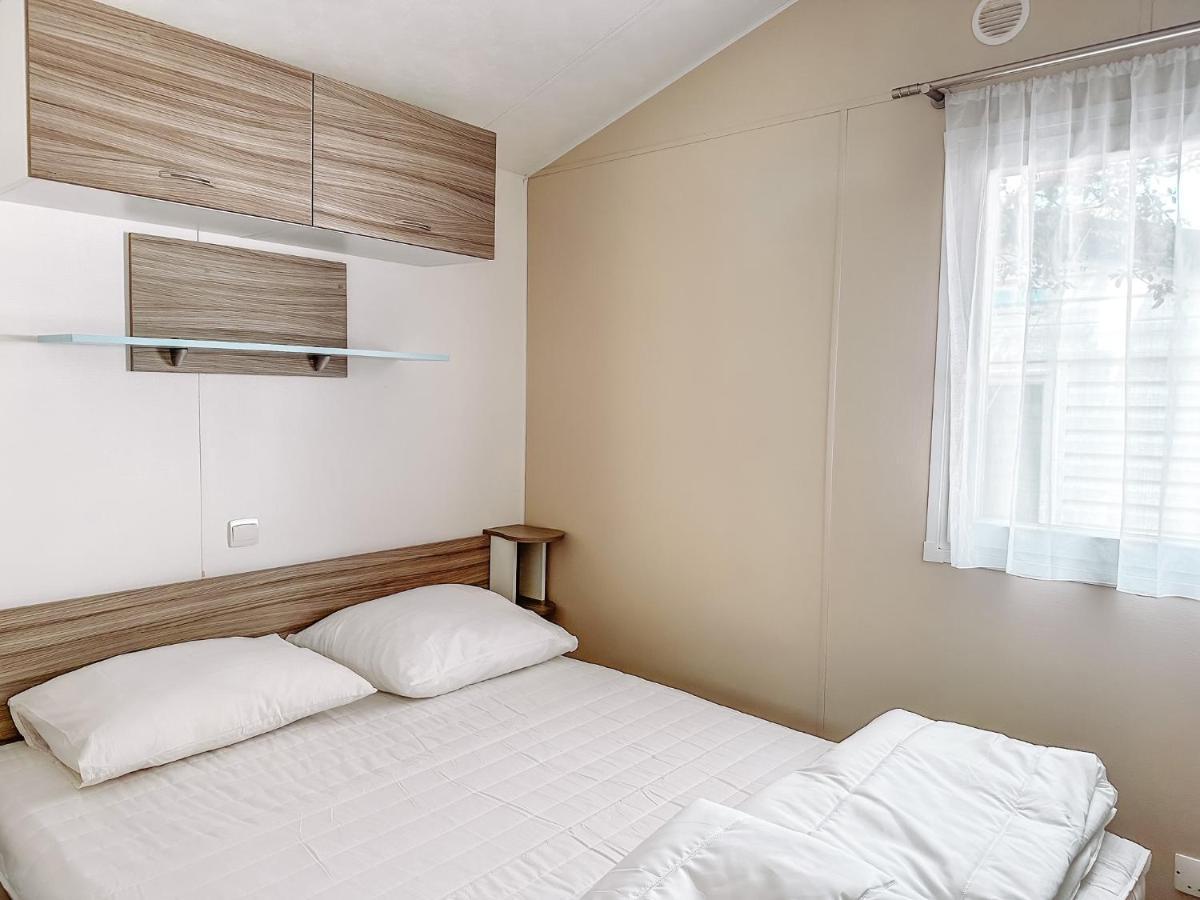 3 Bedroom Chalets Camping Lei Suves - Joycasa Roquebrune-sur Argens Εξωτερικό φωτογραφία